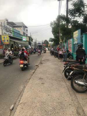 hàng hiếm..bán mặt tiền kinh doanh kế bên trường phú hòa 3, 145m2, giá ngộp. vị trí kinh doanh xôm