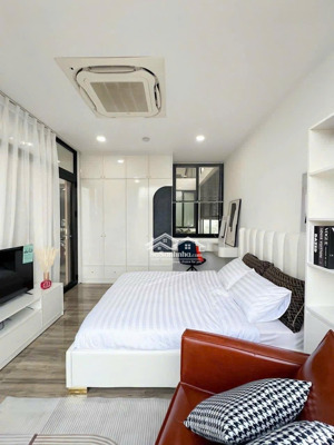 căn hộ dịch vụ 1pn ban công siu to thoáng mát gần cầu chữ y tiện di chuyển trung tâm