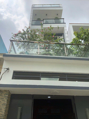 chủ cần xoay vốn gấp muốn bán căn tại nguyễn kiệm, phường 4, phú nhuận. giá 4.125 tỷ, 4 tầng, shr.