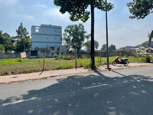 bán đất đẹp không tỳ vết mặt tiền đường bùi quốc khánh - p. chánh nghĩa. dt:1.411m2(35x40) tc 400m2
