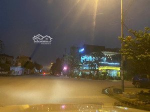 bán đất đầu ve kd 200m2 kt (10 x 20m); đường chính 12m, sau ks mường thanh; đt: 0902249698