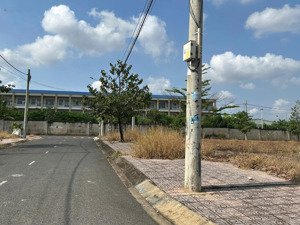 lô đất xây nhà 100m² vị trí cực đẹp gần sân golf trảng bom