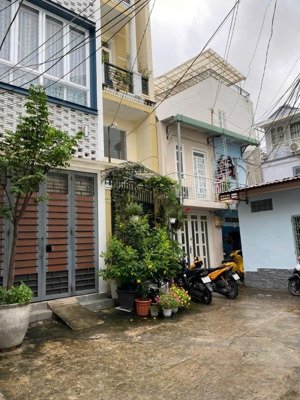 cho thuê nhà 1 trệt 1 lầu - nhà rộng mát mẻ - nguyễn cửu vân p17 bình thạnh