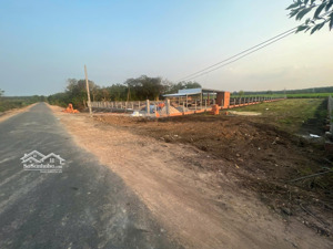 bán 1250m2 thổ cư trục dh1 lộc ninh-đất sét-bến củi