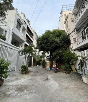 bán đất tặng nhà 2 tầng cũ hẻm oto đường lý tự trọng/ lộc thọ / nha trang