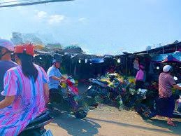 cần bán nhanh căn nhà trong chợ phú túc