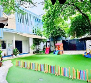 biệt thự sân vườn cực rộng trung tâm bình thạnh