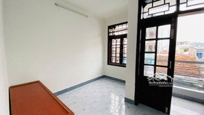 bán nhà 2 tầng đường bến cá dt 81,6m2 ngang 4m, đường oto rộng 5m, giá 3,5 tỷ có bớt lộc