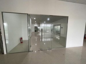 cho thuê căn sàn thương mại tòa ia20, diện tích 80m2, giá 13tr/ tháng, vào được luôn