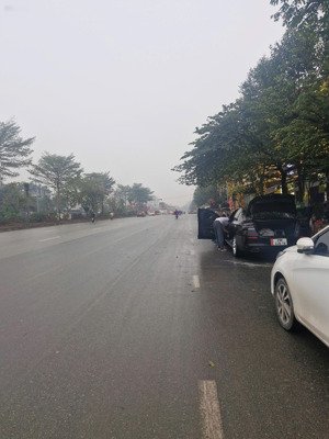 bán hơn 60m mặt đường 6, xã tiên phương chương mỹ. mt 5,7m. giá hơn 12ty. , lh 0979855666