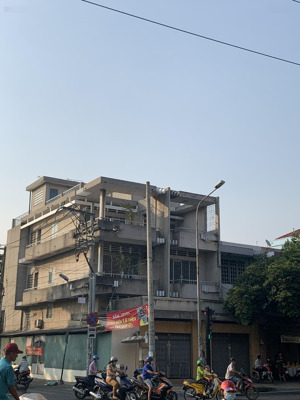 cho thuê nhà 2 căn góc, mặt tiền lạc long quân quận 11