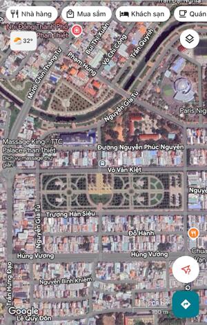 Cặp Võ Văn Kiệt đối diện công Viên - Phú Thuỷ - TP Phan Thiết - Diện tích 200m2 Hướng Nam giá 17.x tỷ
