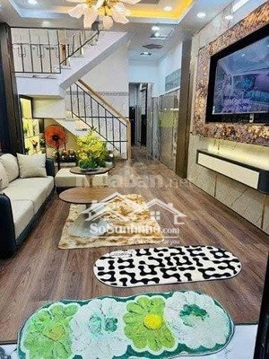 bán nhanh căn nhà riêng tại đường nguyễn đình chiểu, phường 4, quận phú nhuận | 52m2 | 2tỷ350