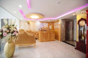 bán khách sạn trung tâm thành phố gần biển đường lý tự trọng nha trang đang có thu nhập cao