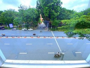 nhà mặt phố, giá trong ngõ - mặt phố tây sơn - 31m 6 tầng - nhỉnh 12 tỷ - kinh doanh vô địch