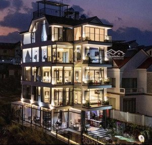 khách sạn 6 tầng 11 pkd mặt tiền phù đổng thiên vương p8 đà lạt view đẹp có thang máy