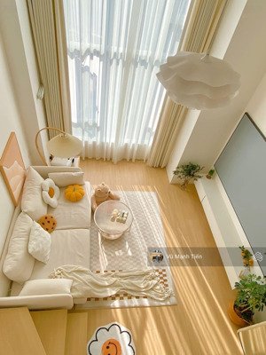 nhận ngay căn hộ 2 pn tông đản 60 m2 đầy đủ nội thất, ban công, giá 13 triệu/tháng. lh 0986226607