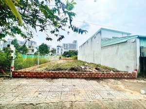 chủ gửi cần bán nhanh nền 7x20 đối diện công viên đường 5b cạnh vinhomes giá tốt chỉ 7,95 tỷ