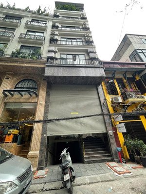 cho thuê tầng 1 ngõ huế: 100m2, mt: 5,5m, nhà mới, có hầm để xe, riêng biệt. giá: 28tr/tháng