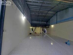 Cho thuê kho 160m2 sau lưng mobifone cái răng không cấm tải giá dưới 15 triệu