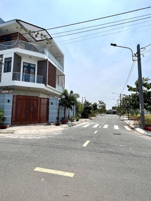 6 x 18 (kế góc) - mặt tiền trục chính nhựa 7m - sổ sẵn công chứng trong ngày