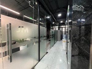 cần tìm đối tác thuê là công ty bảo hiểm hoặc trung tâm ngoại ngữ cho mặt bằng 400m2 lạch tray