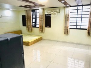 cho thuê căn hộ studio cửa sổ trời q8 gần parc mall, nhà thờ tạ quang bửu