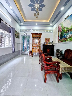 chủ ngộp bán gấp căn nhà mới đẹp tại bàu năng, gần núi bà đen. 5x32, tc 128m2, giá chỉ nhỉnh 1 tỷ