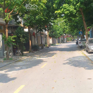 liền kề mỗ lao, siêu phẩm có 1 0 2, nhà phân lô ô tô đỗ cửa, trước mặt vườn hoa, lh: 0362001222