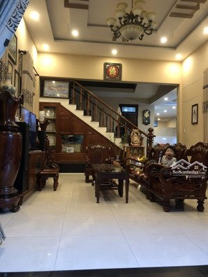 bán nhà biệt thự vườn dt 240m2, dtxd 300m2, đường 5.5m, lề 3m