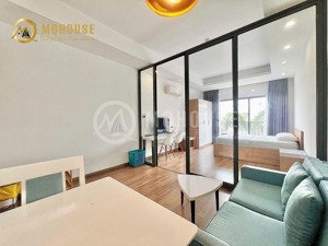 căn hộ 1pn ban công full nt - rộng 50m2 - gần chợ bà chiểu