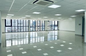 cho thuê tòa nhà đường bàu cát dt 15x30m, trệt 3 lầu pccc đầy đủ