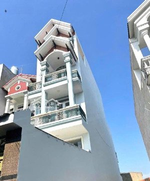 nhà đẹp 5 tầng, 4x23m, hẻm xe hơi. lê thị riêng, thới an, gần uỷ ban quận 12