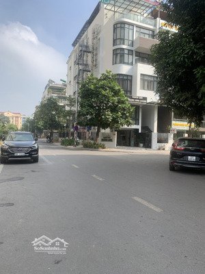 cho thuê tầng 1 làm trà sữa, kinh doanh hàng nước tại mon city, 85m2, vị trí đẹp: 0985643750