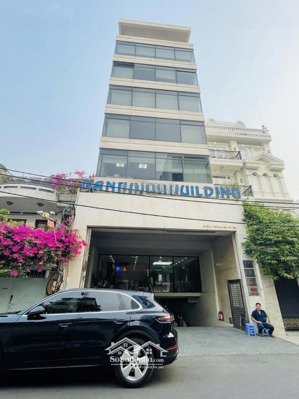 văn phòng mới đẹp quận 1- dt lớn 150-200-250m2 sẵn fitout, miễn phí ngoài giờ, lễ tân chuyên nghiệp