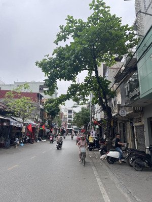 chỉ hơn 6 tỷ sở hữu nhà vị trí đẹp nhất mặt đường hàng kênh, lê chân.