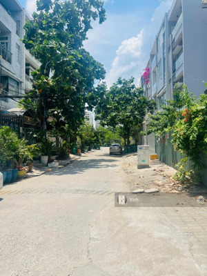 bán lô đất 100m2 mặt tiền đường số p.tân phong 2 xe hơi tránh nhau, kdc an ninh, dân trí cao
