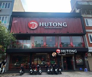 cho thuê nhà mặt phố tôn đức thắng,300mx2t,mt 14m tuyến phố sầm uất, kinh doanh cực đỉnh