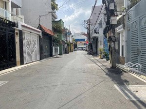 bán nhà hxh phú nhuận, 2 tầng , 70m2 (4.5x15) nở hậu 5m, nhỉnh 8 tỷ