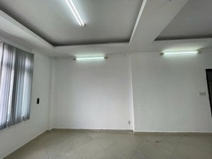 văn phòng xinh xắn 2 phòng riêng, mặt tiền đường lớn giá chỉ 7tr3/tháng