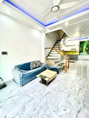 bàn bán nhà phạm hữu điều giá quá đẹp với 1 căn nhà phố