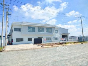cho thuê kho xưởng 3.300m2 trong kcn xuyên á, huyện đức hòa. có vp, pccc tự động, trạm hạ thế