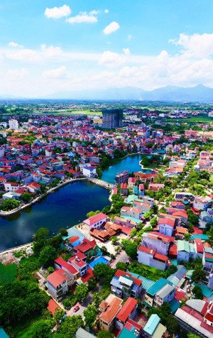 cần bán trường mầm non đang kinh doanh tốt tại vĩnh yên để định cư nước ngoài. lh 0865566675