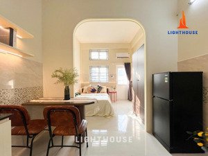 căn hộ full nội thất trống ngày 25/4 vào ở ngay!