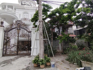 bán nhà riêng gần luxcity cẩm phả, 14,5 tỷ, 300m2, 5pn, 2wc