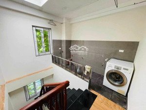cho thuê nhà riêng 35m2, 3pn, 4wc, giá tốt tại trịnh công sơn, nhật tân, tây hồ, hà nội