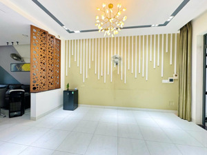 cho thuê nhà mặt tiền dx-014 sẵn nội thất kế chợ phú mỹ