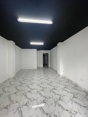 cho thuê nguyên sàn văn phòng 140m², 5 phòng riêng + 5wc hoàng văn thụ, tân bình