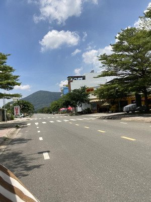 hàng hiếm, lô đất ata đối diện công viên giá chỉ 3.3 tỷ, sổ sẵn.
