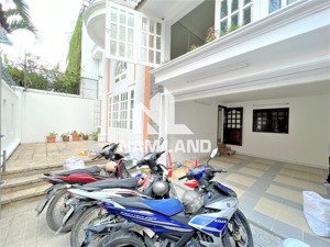 cho thuê nhà 10x11m 1 trệt 2 lầu đường 4 làng báo chí phường thảo điền